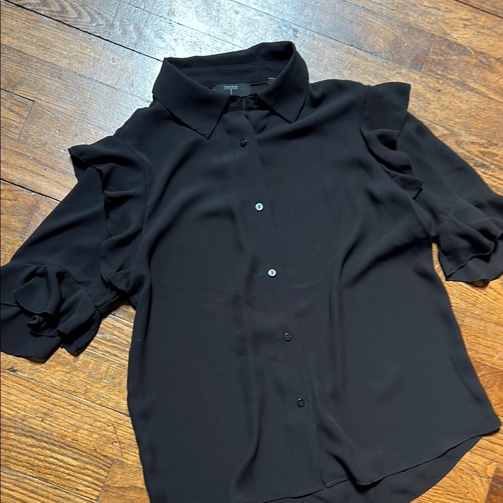 Tahari short sleeved shirt with ruffled sleeves size S